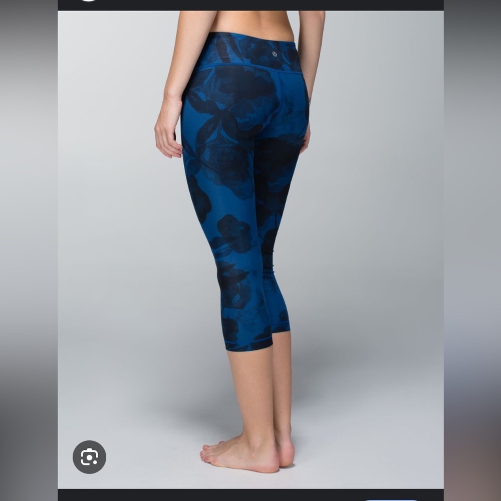 🍋Lululemon Inky Floral crop leggings